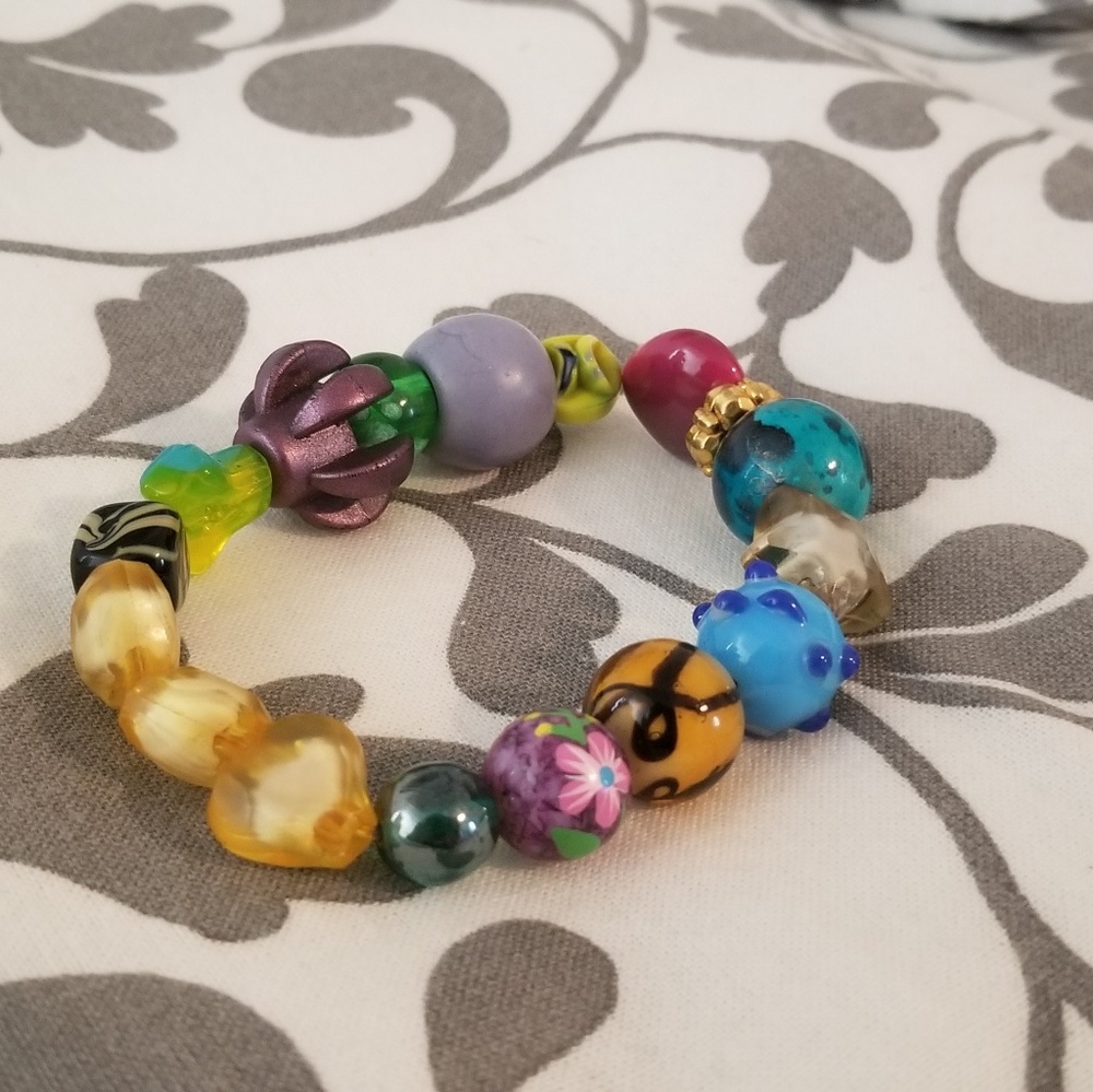 Handmade Colorful Stretch Bracelet - Picture 3 of 3